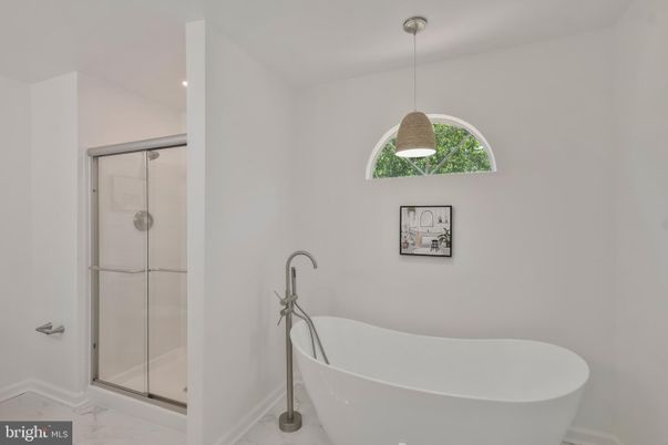 Bathroom, Free Standing Baths, Glass Shower, Interior, Marble, Pendant Lights, Recessed Lighting