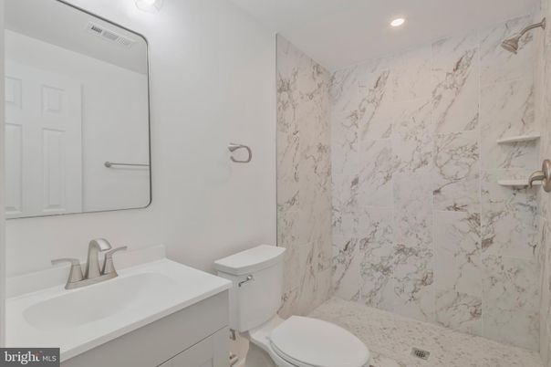 Bathroom, Interior, Marble Walls, Recessed Lighting
