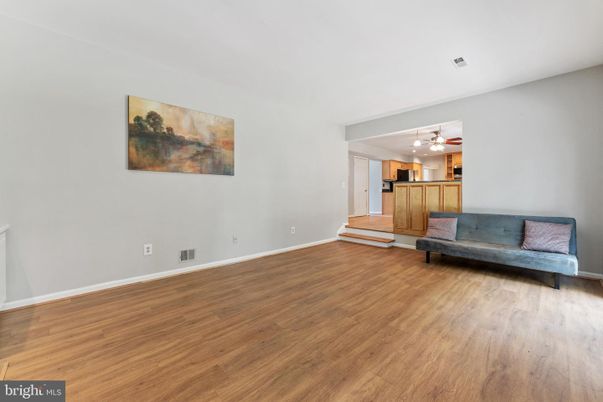 Interior, Pendant Lights, Wood Texture Flooring