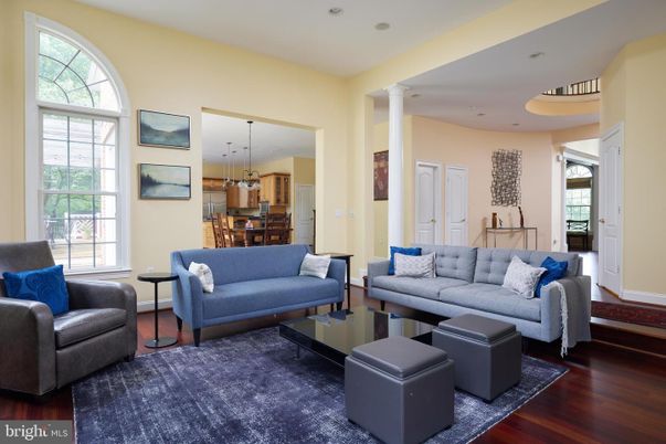 Dining room, Interior, Living room, Pendant Lights, Recessed Lighting, Wood Texture Flooring