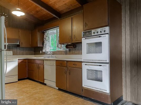 Interior, Kitchen, Wooden Ceilings
