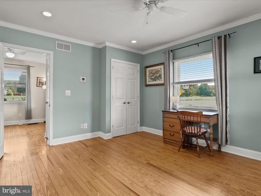 Home Office, Interior, Recessed Lighting, Wood Texture Flooring