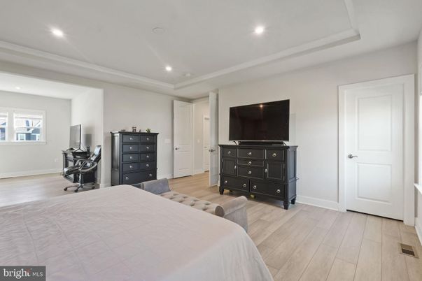 Bedroom, Home Office, Interior, Recessed Lighting, Wood Texture Flooring