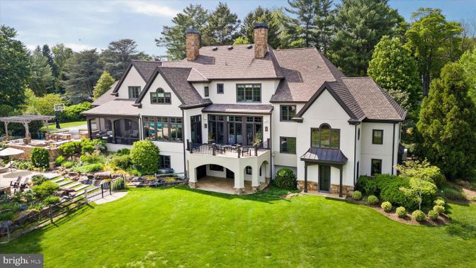 Backyard, Exterior, Facade, French Provincial
