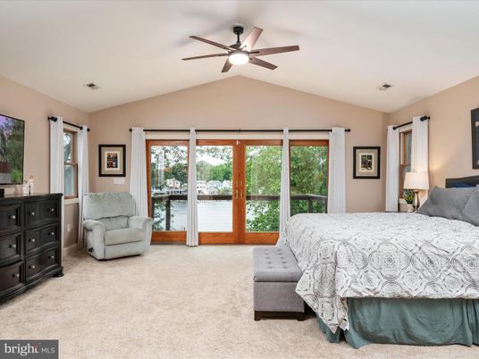 Bedroom, Interior, Water