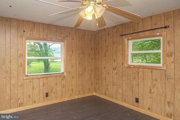 Empty room, Interior, Wood Texture Flooring, Wooden Walls
