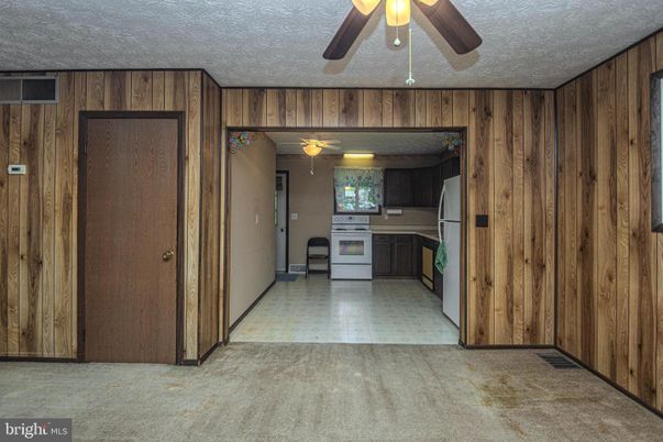 Empty room, Interior, Kitchen, Wooden Walls
