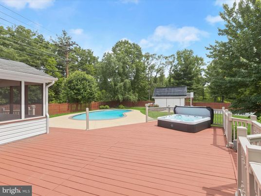 Exterior, Hot Tub, Pool