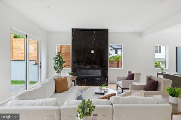 Fireplace, Interior, Living room, Recessed Lighting
