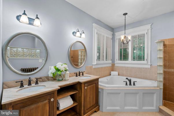 Bathroom, Dual Sink Vanities, Interior, Pendant Lights