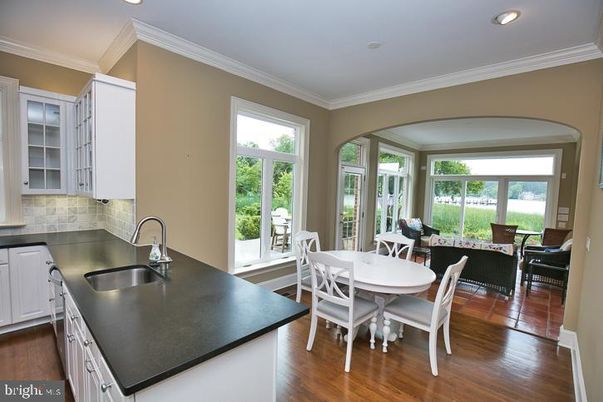 Dining room, Interior, Kitchen, Recessed Lighting, Wood Texture Flooring