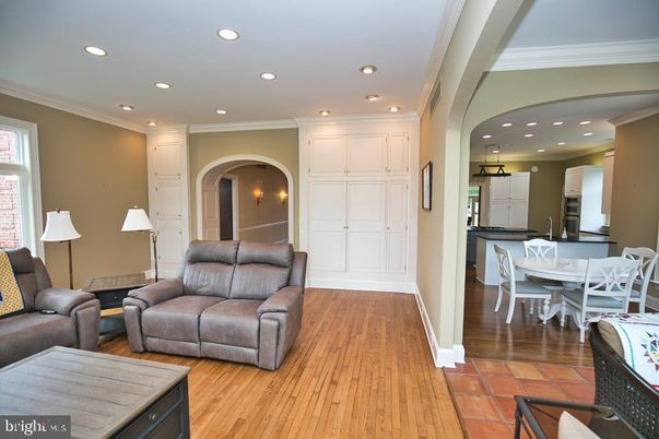 Dining room, Interior, Living room, Recessed Lighting, Wood Texture Flooring