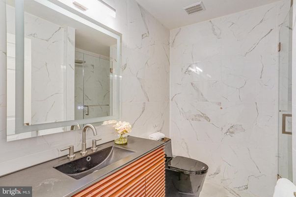 Bathroom, Interior, Marble Walls