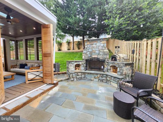Exterior, Fireplace