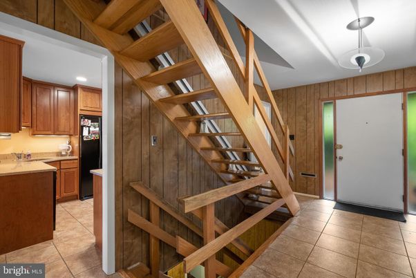 Interior, Kitchen, Recessed Lighting, Wooden Walls
