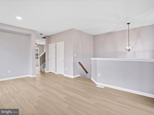 Empty room, Interior, Pendant Lights, Recessed Lighting, Wood Texture Flooring