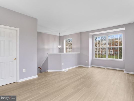 Empty room, Interior, Pendant Lights, Wood Texture Flooring