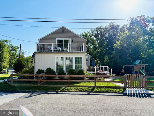 Backyard, Exterior, Facade, Playground, Queen Anne Victorian