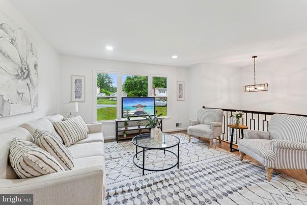 Interior, Living room, Pendant Lights, Recessed Lighting