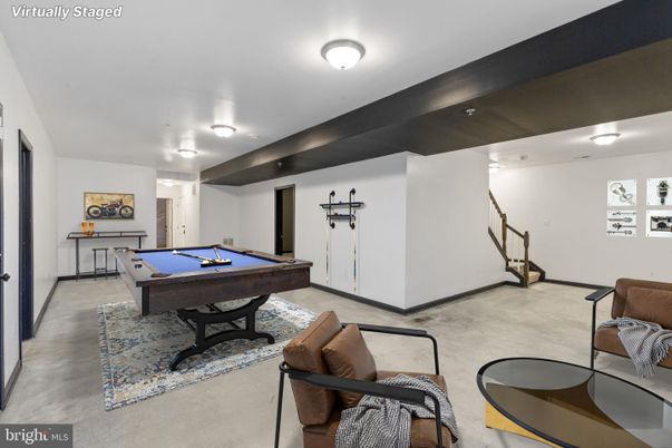 Billiard Table, Game Room, Interior