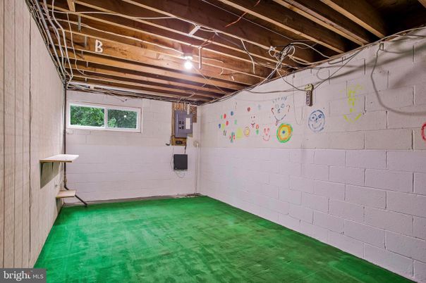 Empty room, Interior, Stone Walls, Wooden Beams