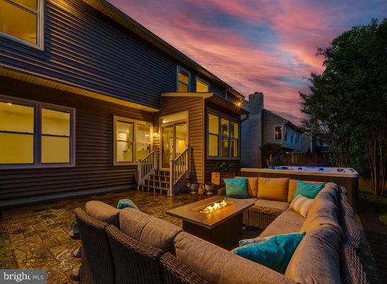 Exterior, Hot Tub