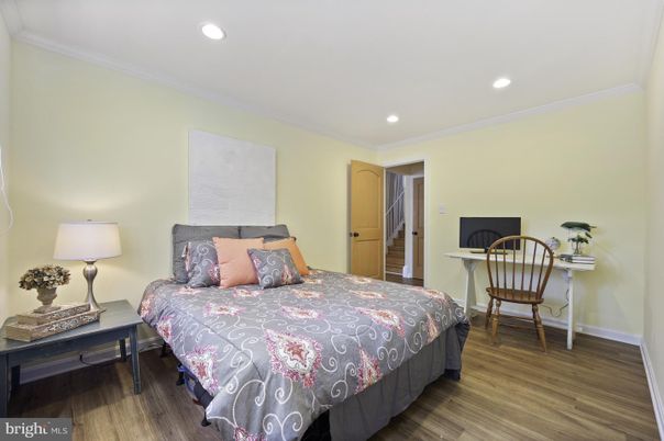 Bedroom, Home Office, Interior, Recessed Lighting, Wood Texture Flooring