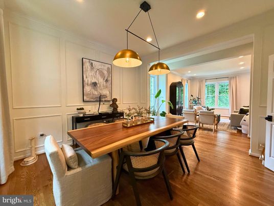 Dining room, Interior, Living room, Pendant Lights, Recessed Lighting, Wood Texture Flooring