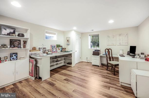 Home Office, Interior, Recessed Lighting, Wood Texture Flooring