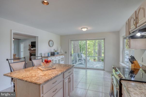 Dining room, Interior, Kitchen, Recessed Lighting