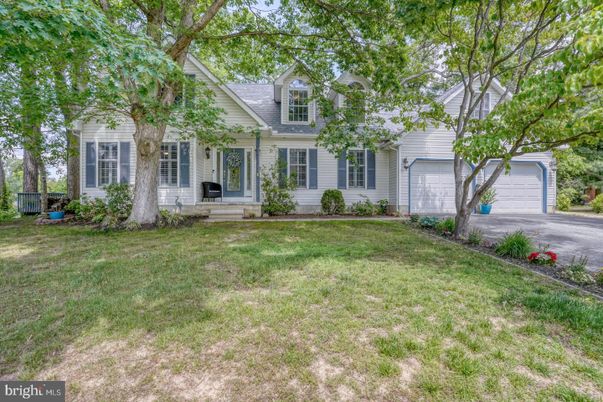 Attached, Backyard, Exterior, Facade, Cape Cod