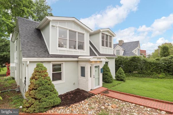 Exterior, Facade, Tudor Revival