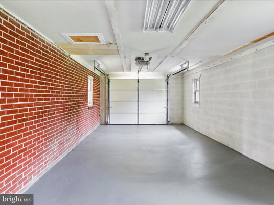 Garage, Interior, Stone Walls