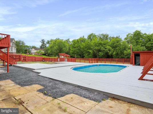 Backyard, Exterior, Pool