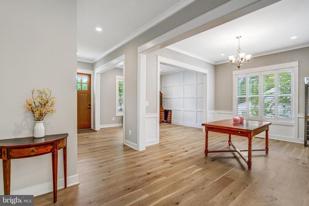 Chandelier, Interior, Recessed Lighting, Wood Texture Flooring