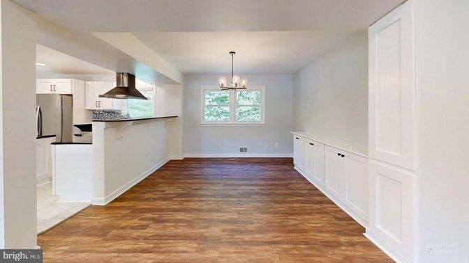 Interior, Kitchen, Pendant Lights, Wood Texture Flooring