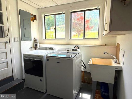 Interior, Washer