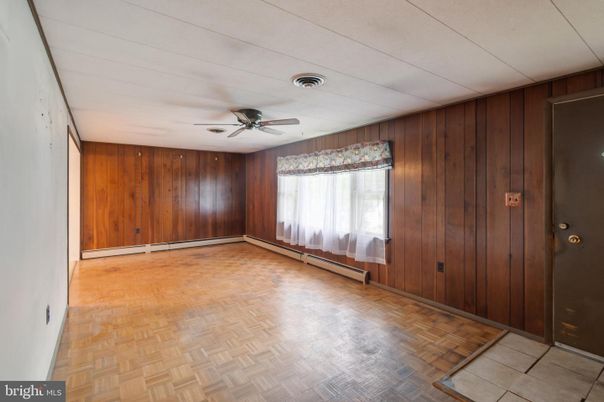 Empty room, Interior, Wood Texture Flooring, Wooden Walls