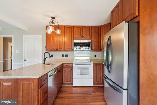 Interior, Kitchen, Pendant Lights, Wood Texture Flooring