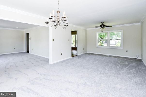 Chandelier, Empty room, Interior