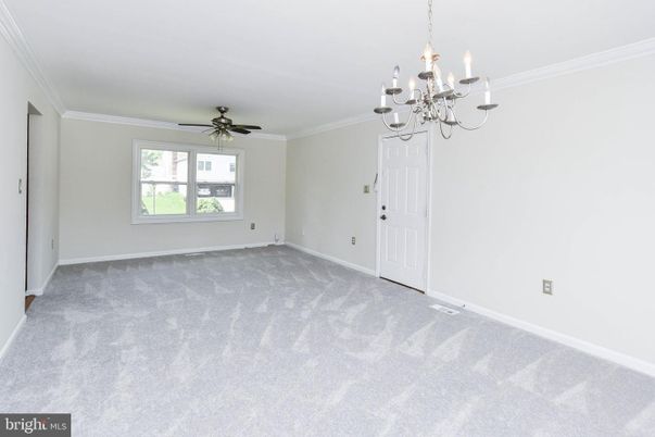 Chandelier, Empty room, Interior