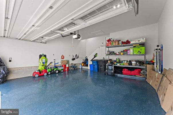 Garage, Interior