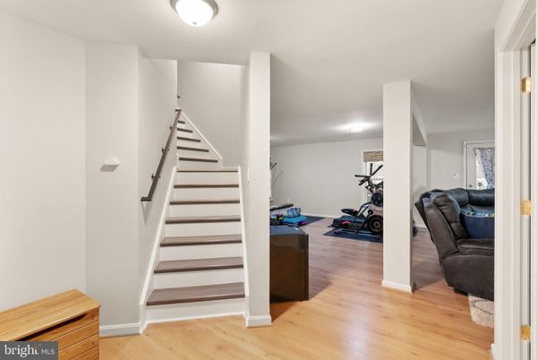 Fitness Equipment, Interior, Recessed Lighting, Wood Texture Flooring