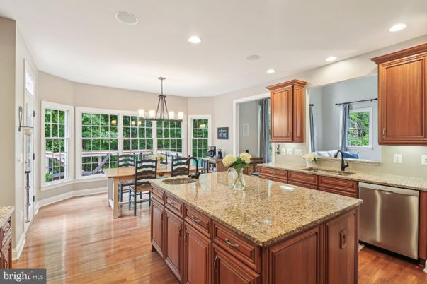 Chandelier, Dining room, Interior, Kitchen, Recessed Lighting, Wood Texture Flooring