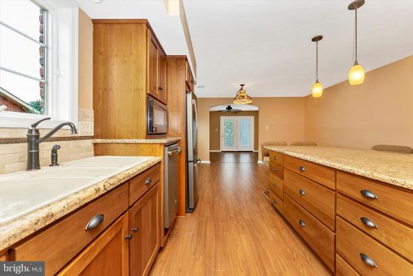 Interior, Kitchen, Pendant Lights, Wood Texture Flooring