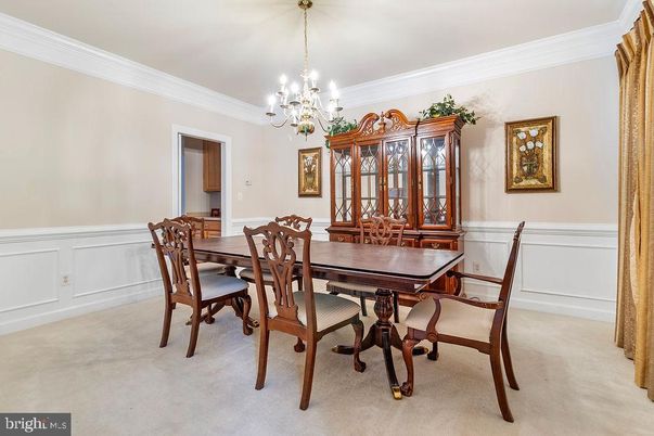 Chandelier, Dining room, Interior