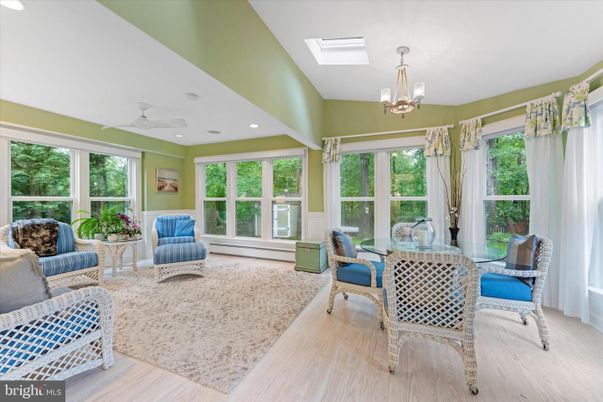 Chandelier, Dining room, Interior, Living room, Recessed Lighting, Wood Texture Flooring