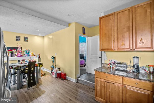 Dining room, Interior, Kitchen, Recessed Lighting, Wood Texture Flooring