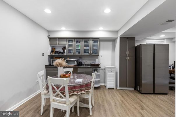 Dining room, Interior, Kitchen, Recessed Lighting, Wood Texture Flooring