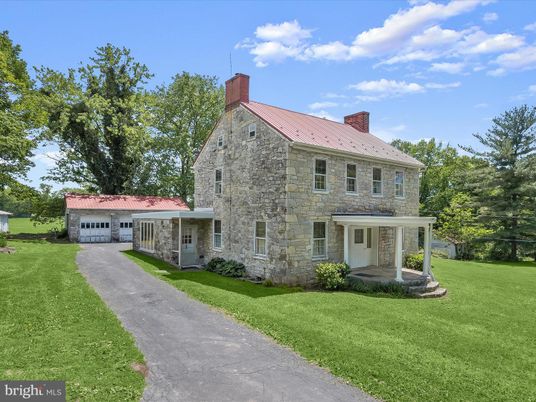 Attached, Backyard, Exterior, Facade, French Provincial